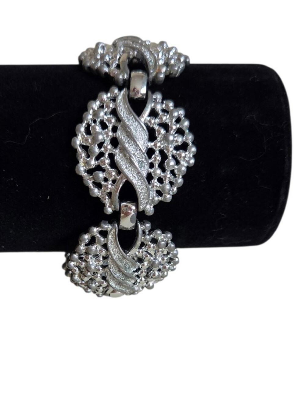 vintage 1970s emmons silver plated statement bracelet 7.5 inches long